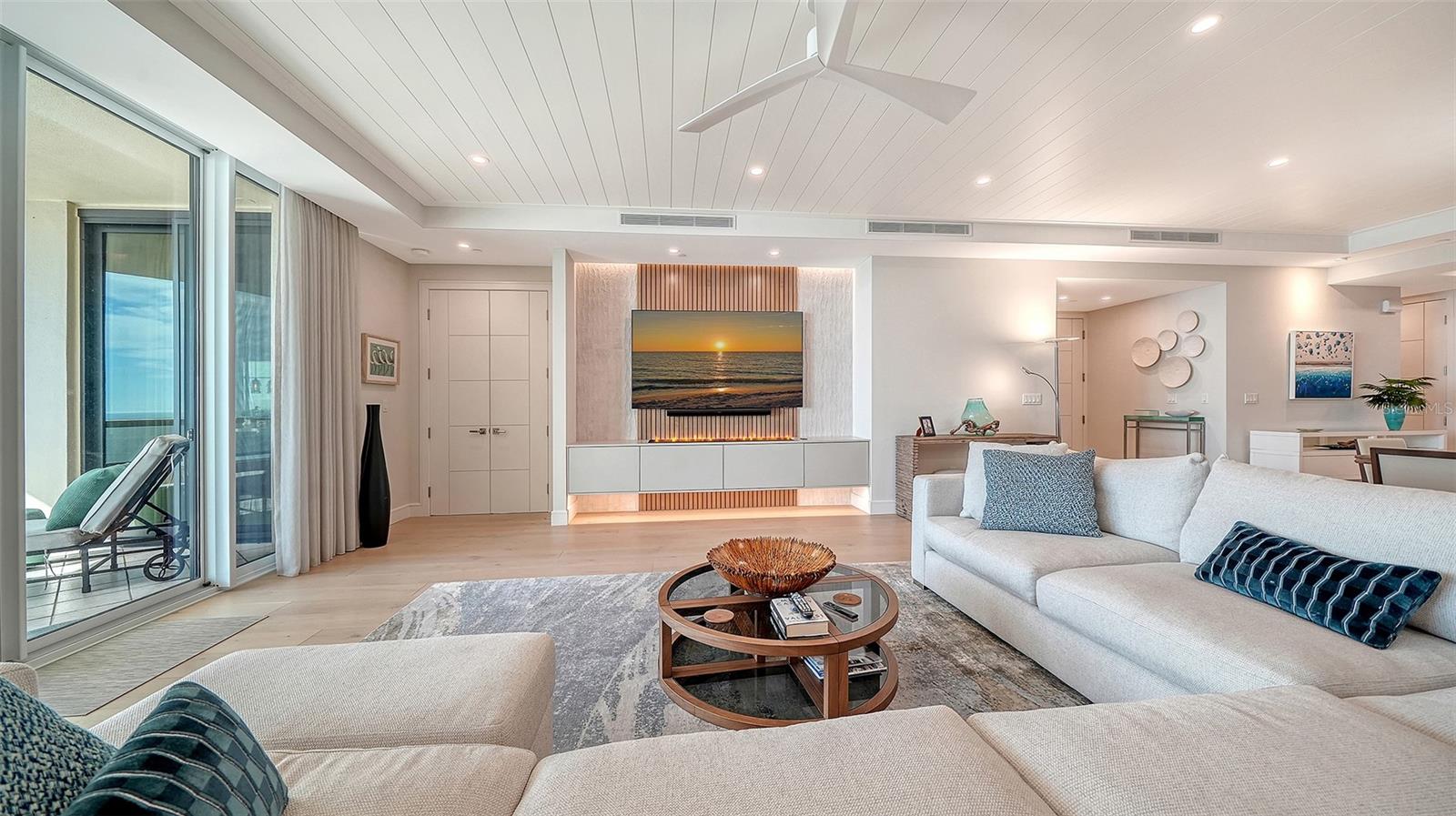 L AMBIANCE AT LONGBOAT KEY CLUB PH 02 - Residential