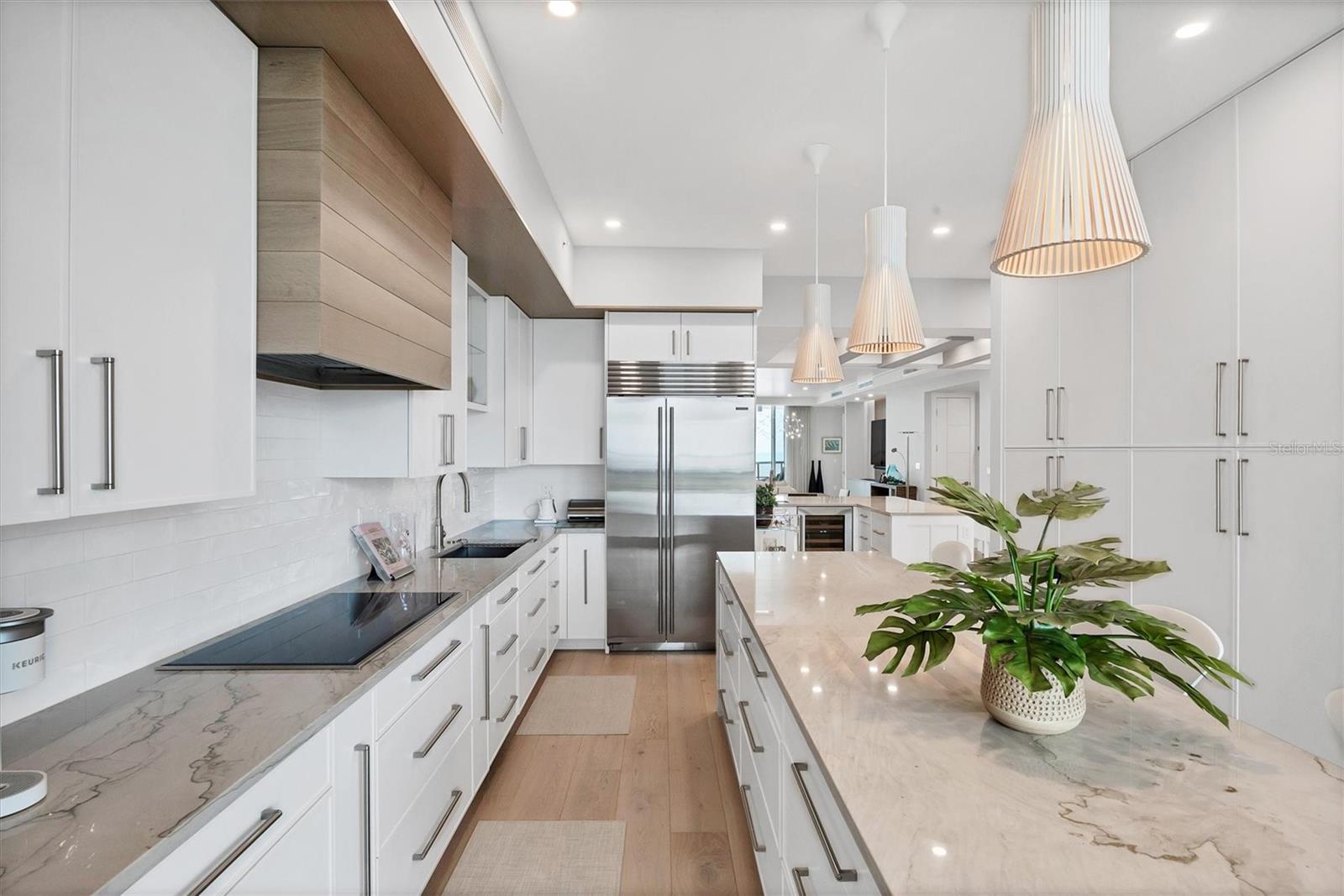 L AMBIANCE AT LONGBOAT KEY CLUB PH 02 - Residential