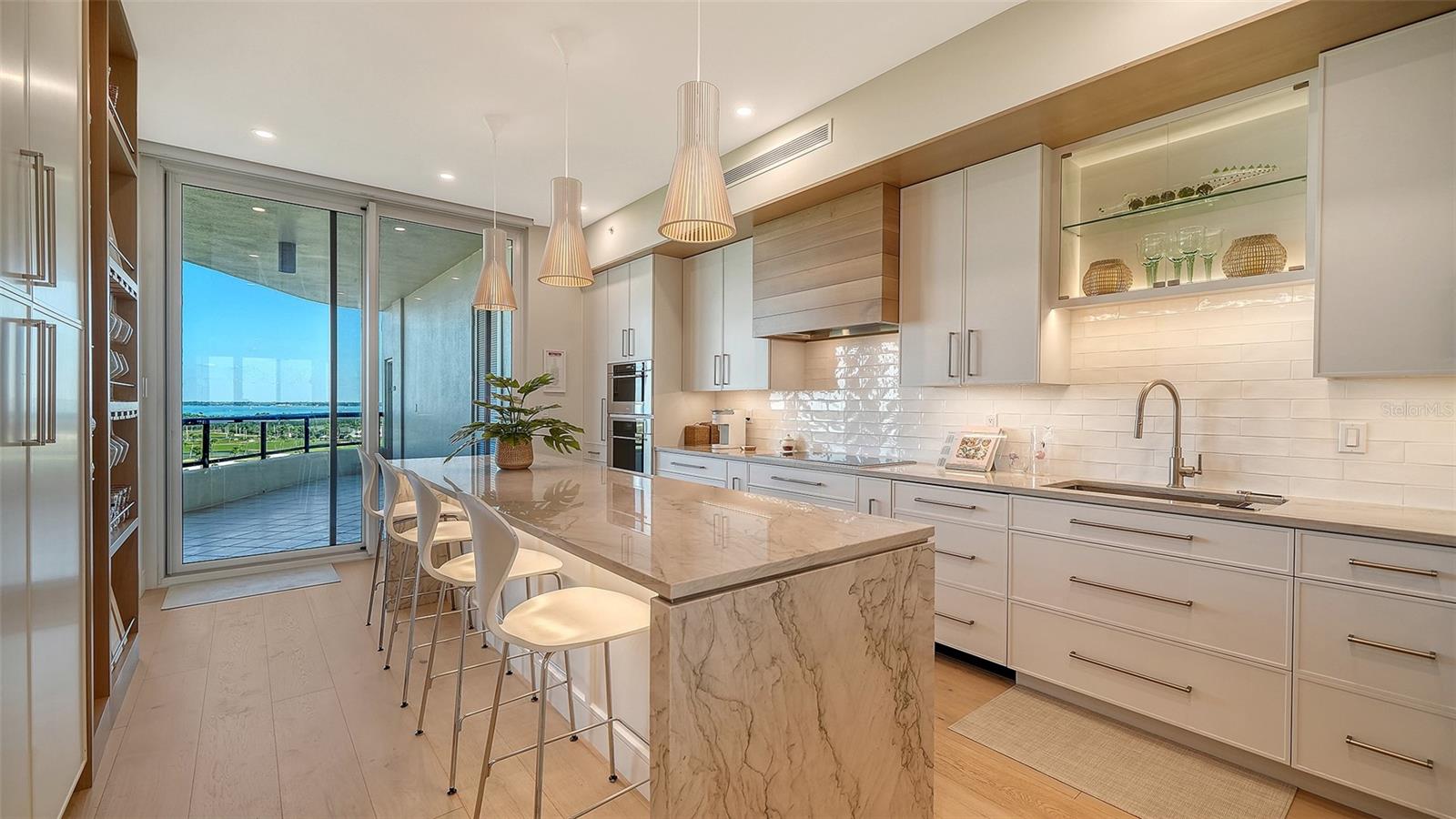 L AMBIANCE AT LONGBOAT KEY CLUB PH 02 - Residential