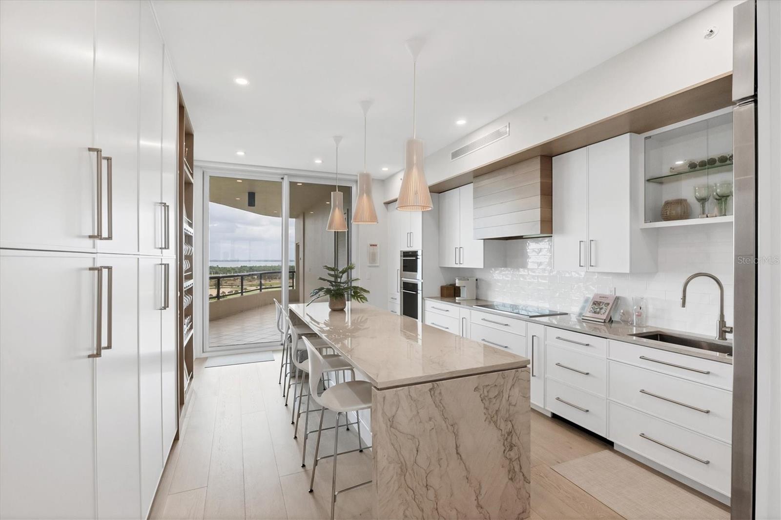 L AMBIANCE AT LONGBOAT KEY CLUB PH 02 - Residential