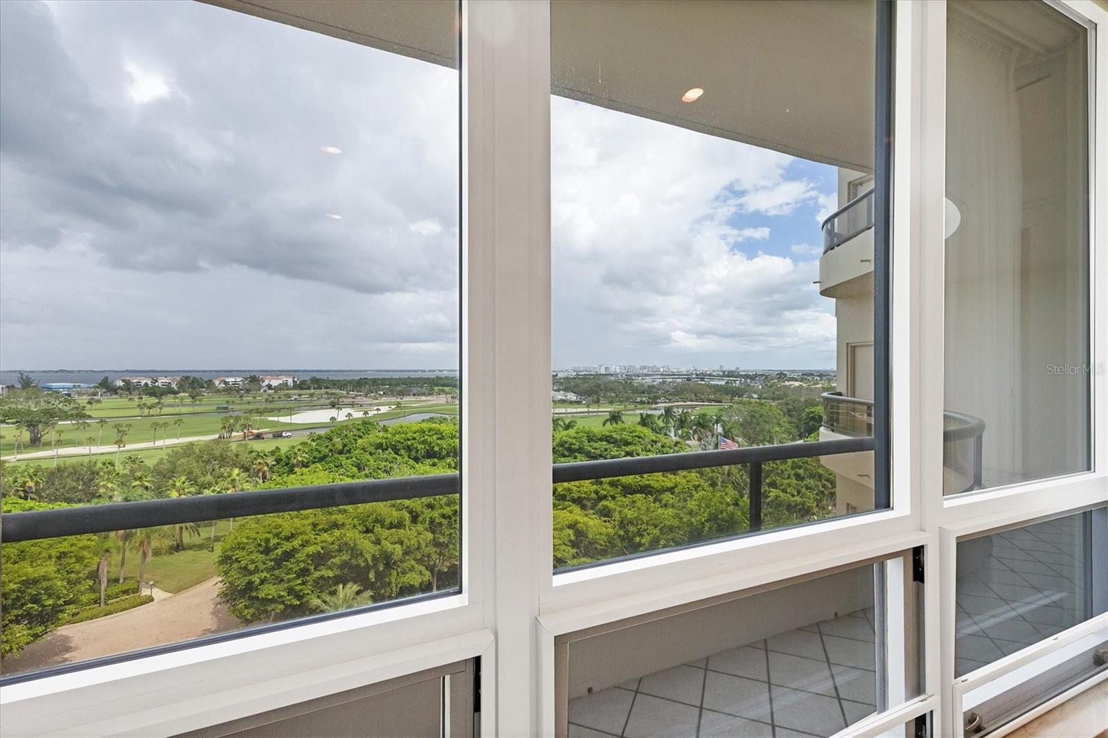 L AMBIANCE AT LONGBOAT KEY CLUB PH 02 - Residential
