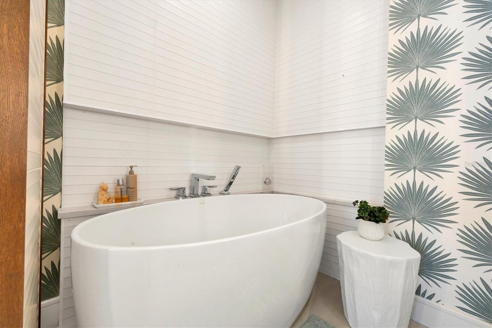 L AMBIANCE AT LONGBOAT KEY CLUB PH 02 - Residential