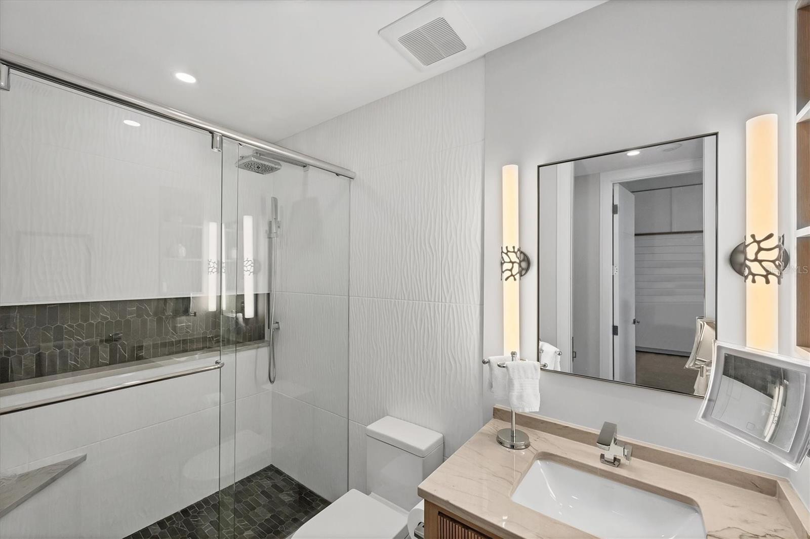 L AMBIANCE AT LONGBOAT KEY CLUB PH 02 - Residential