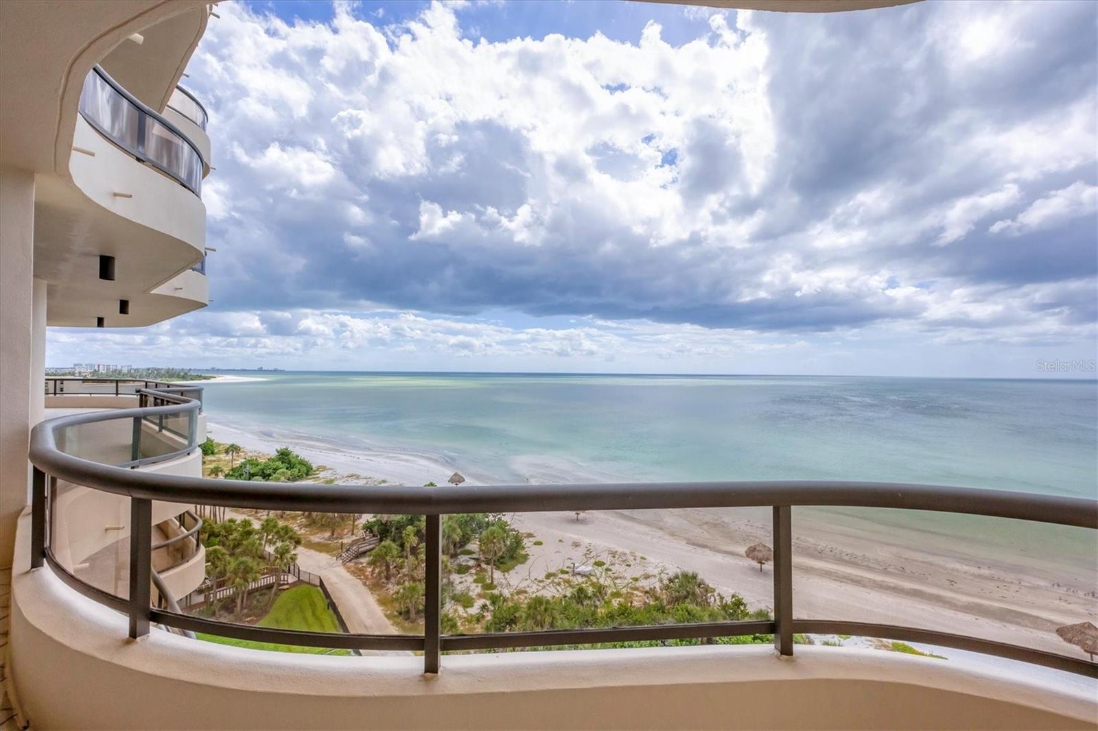 L AMBIANCE AT LONGBOAT KEY CLUB PH 02 - Residential