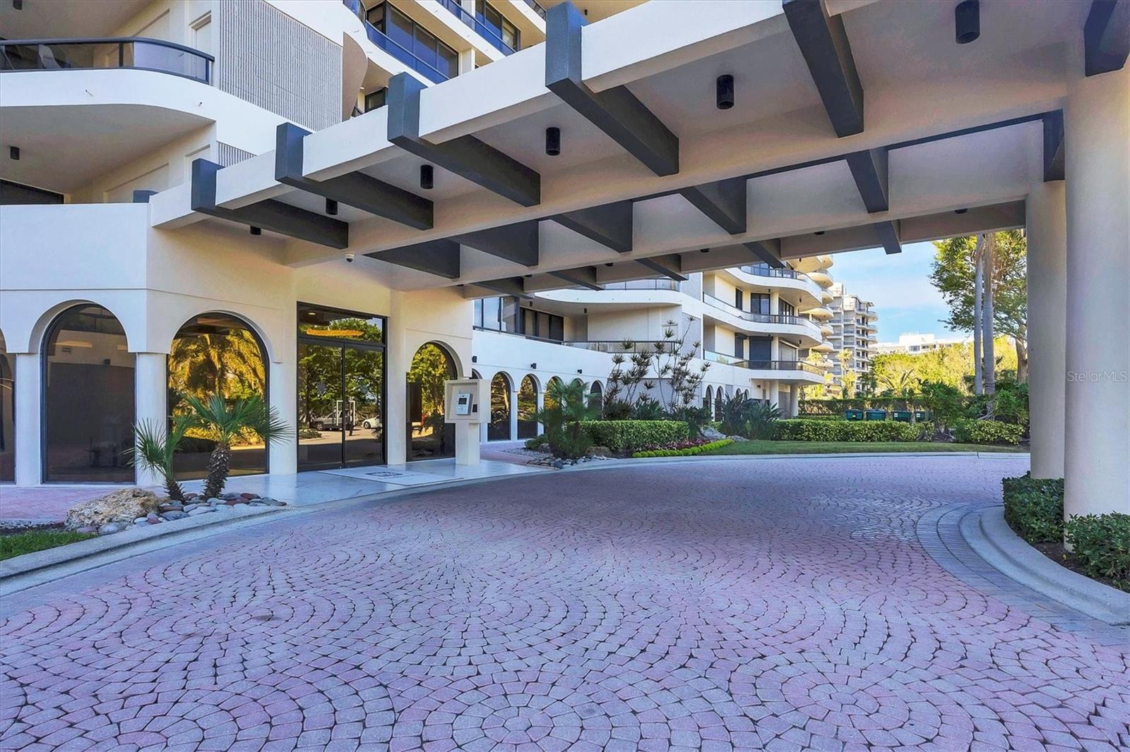 L AMBIANCE AT LONGBOAT KEY CLUB PH 02 - Residential