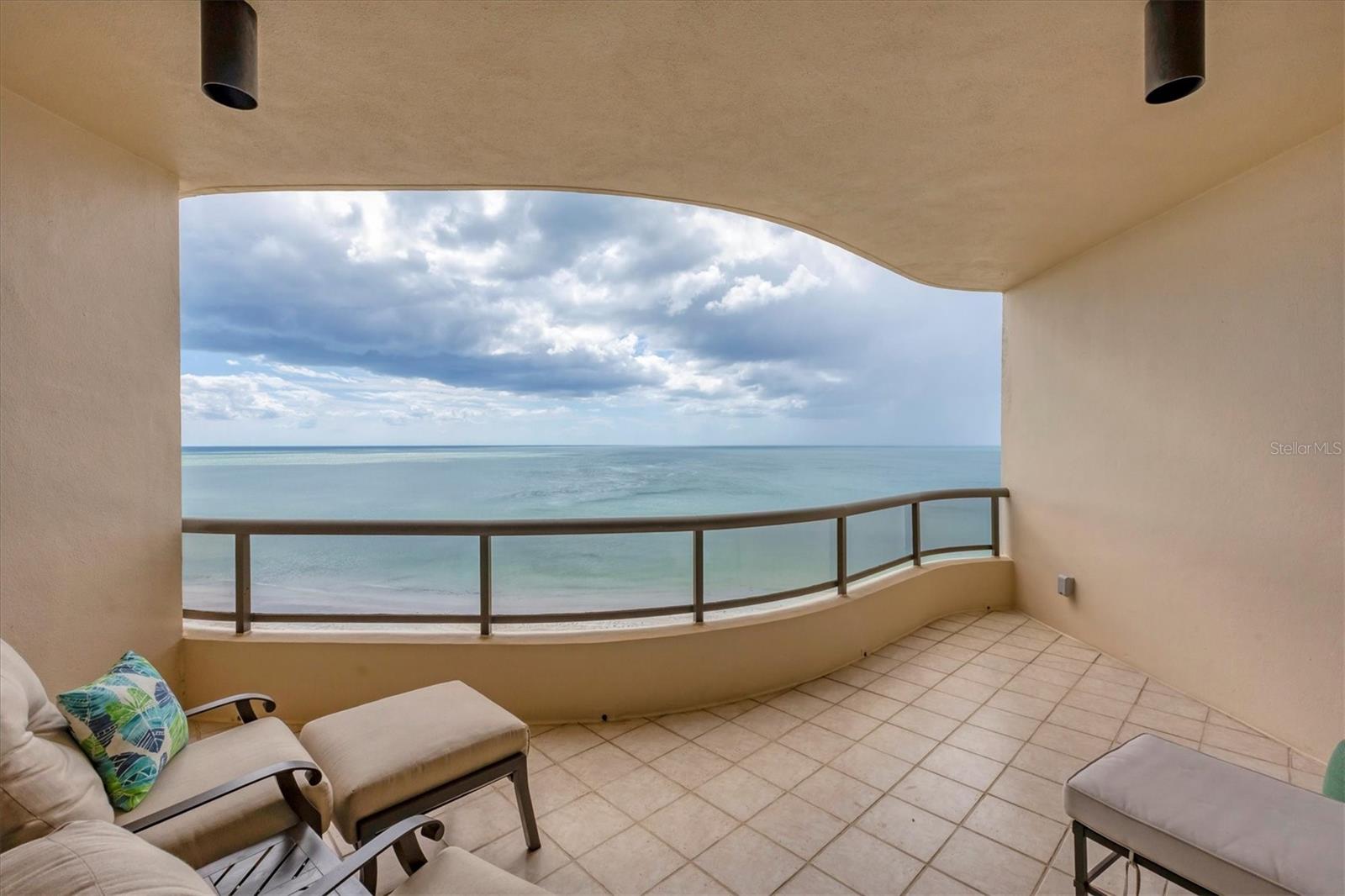 L AMBIANCE AT LONGBOAT KEY CLUB PH 02 - Residential