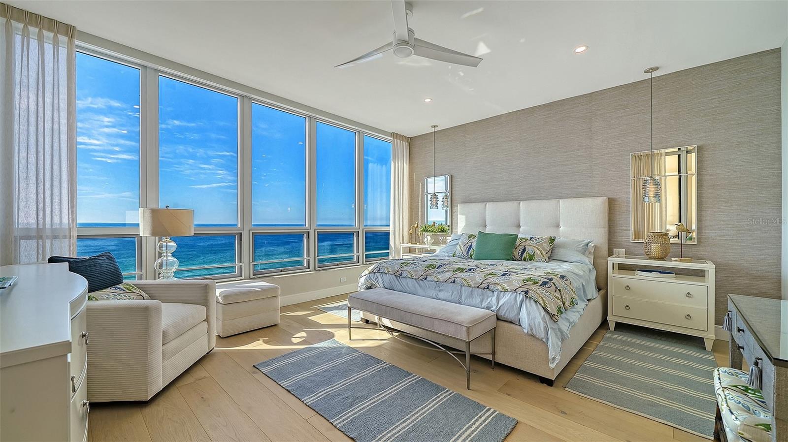 L AMBIANCE AT LONGBOAT KEY CLUB PH 02 - Residential