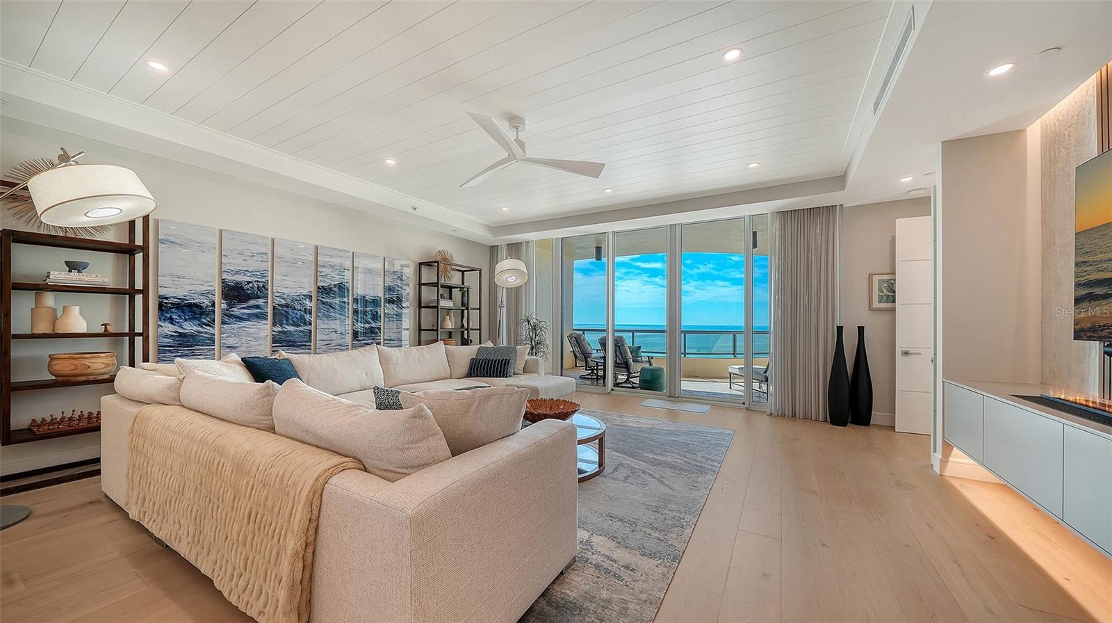 L AMBIANCE AT LONGBOAT KEY CLUB PH 02 - Residential