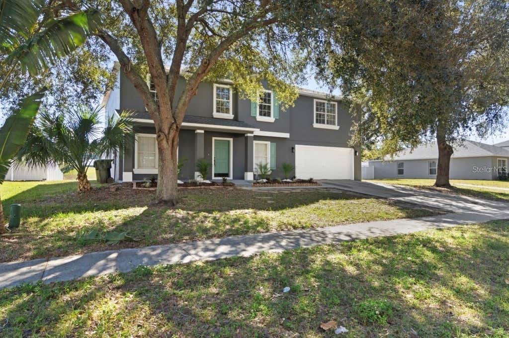 Photo of 1893 Vale Drive, Clermont, FL 34711 (MLS # O6431088)