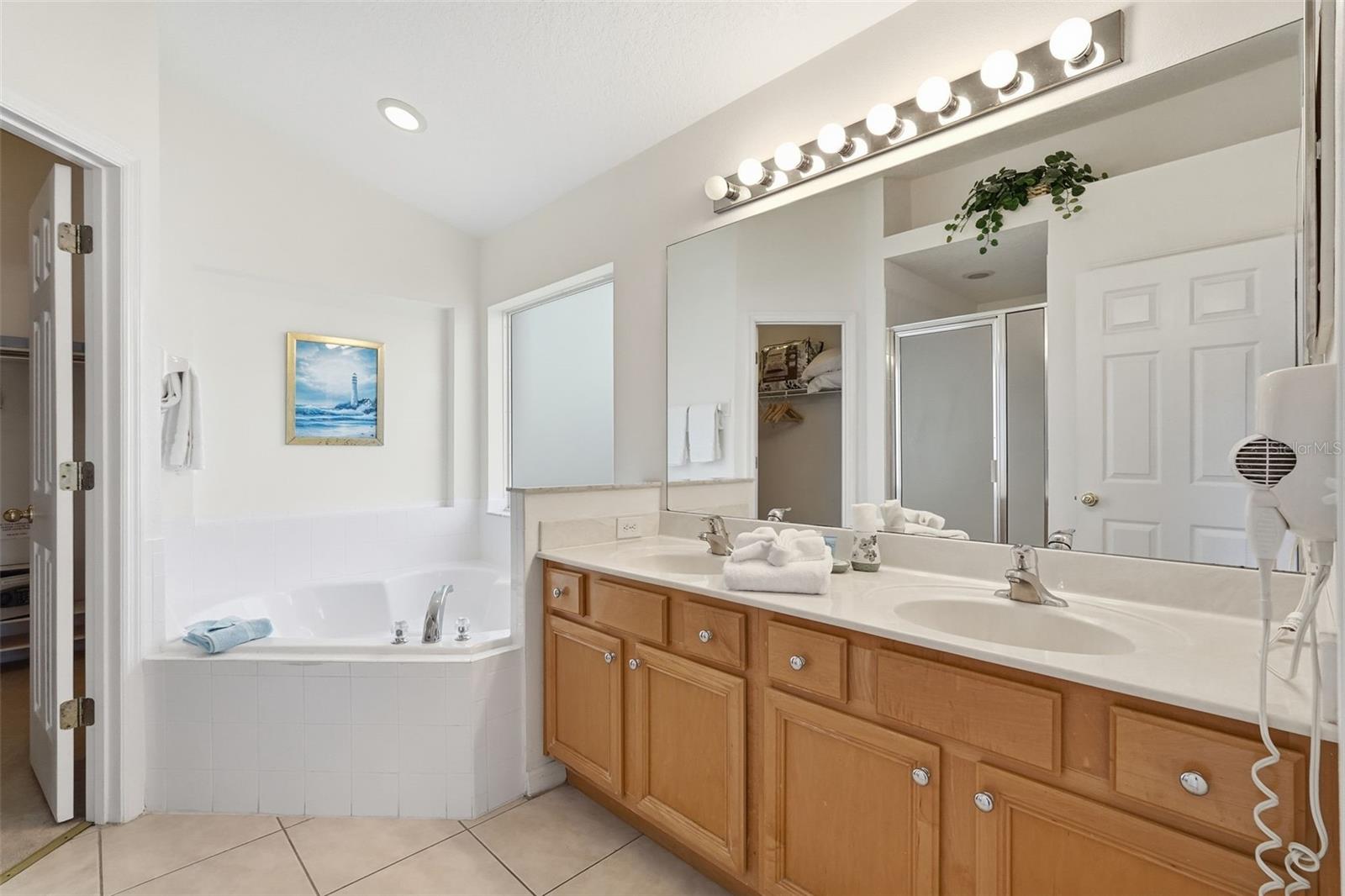 EMERALD ISLAND RESORT PH 5A - Residential