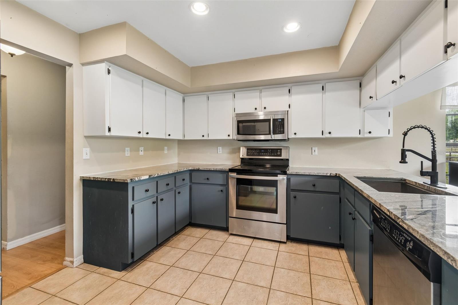 MIDWAY ACRES - Residential