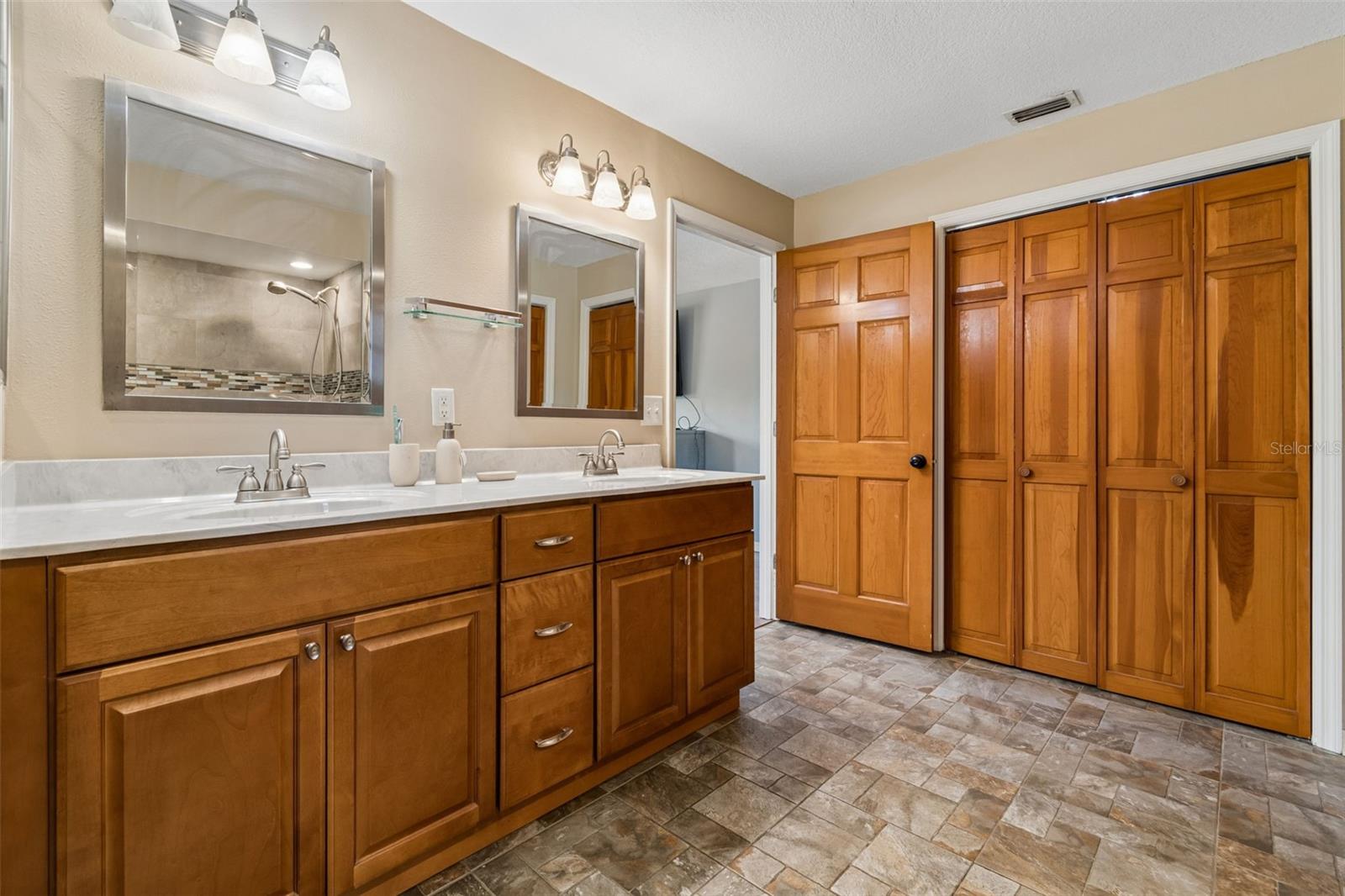 MIDWAY ACRES - Residential