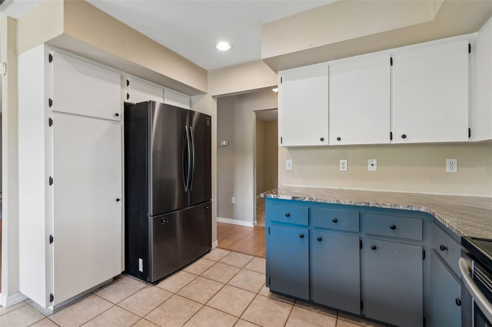 MIDWAY ACRES - Residential