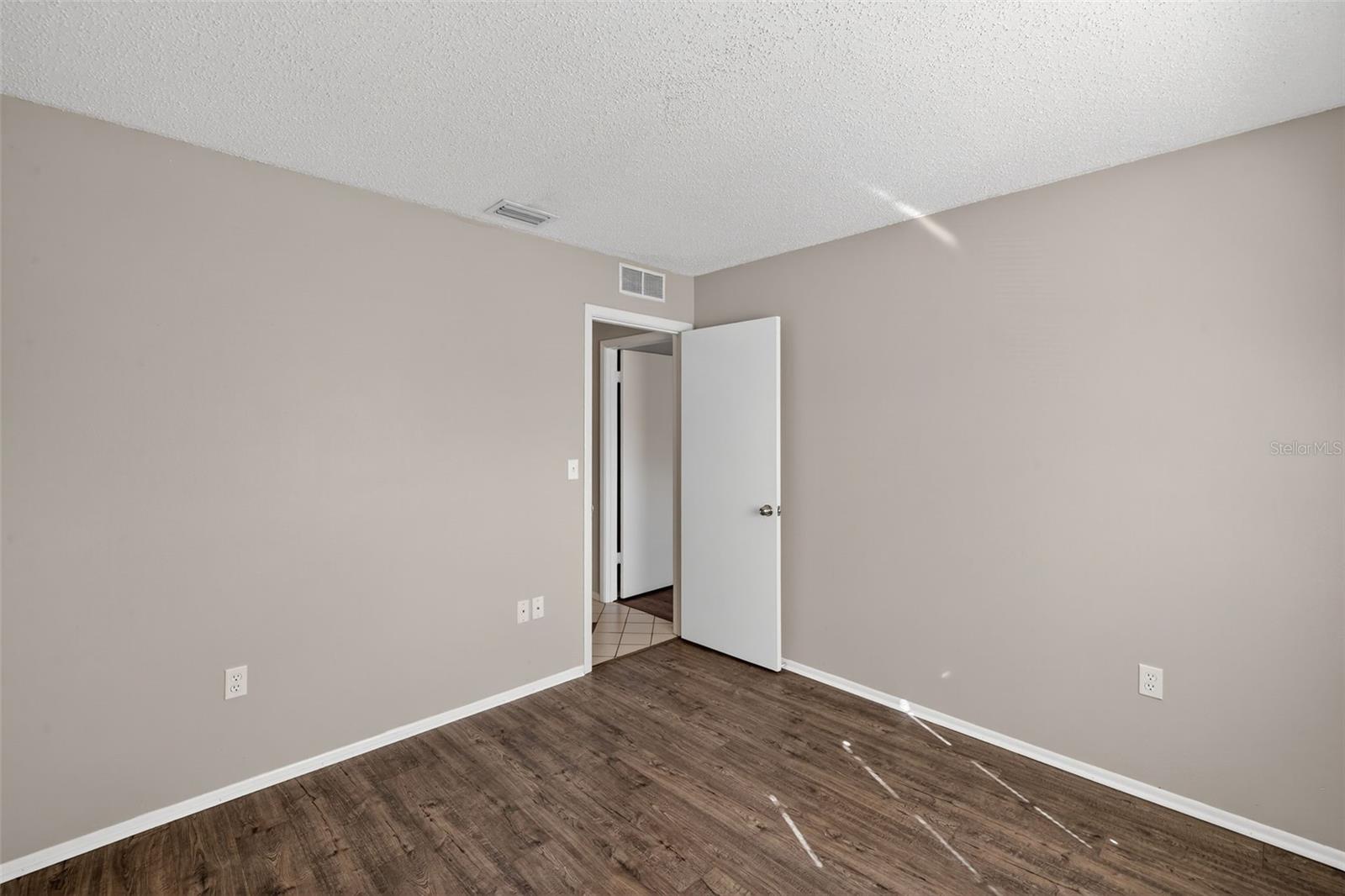 COUNTRY VILLAS - Residential