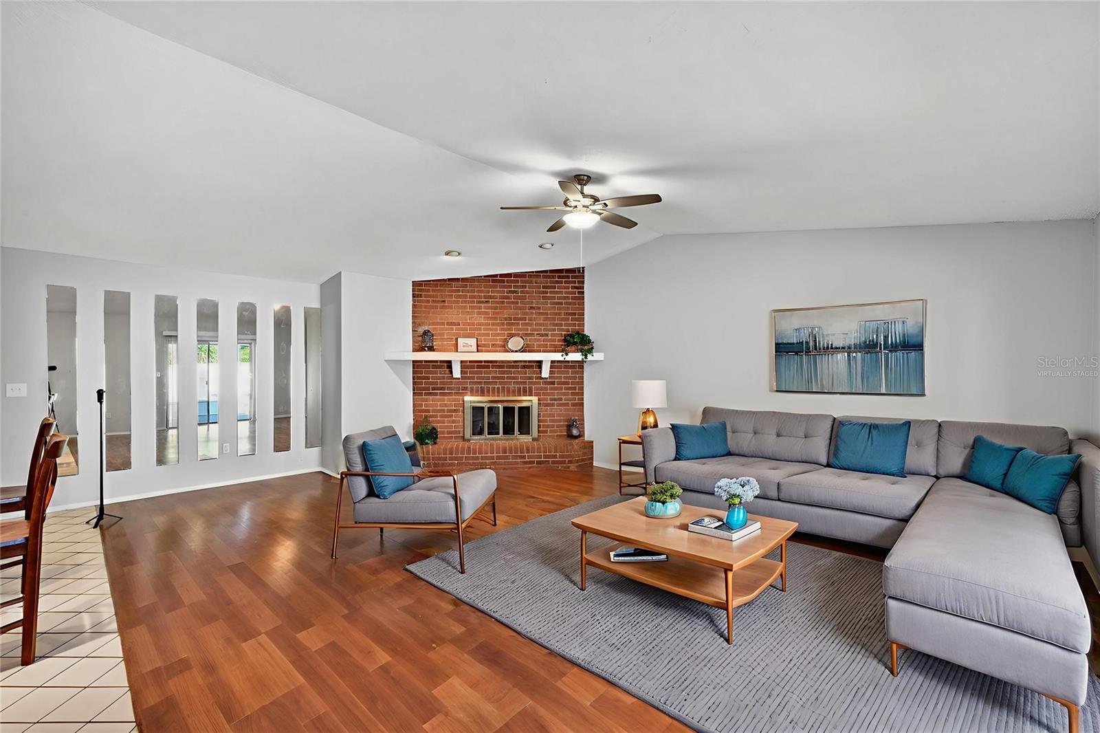 COUNTRY VILLAS - Residential