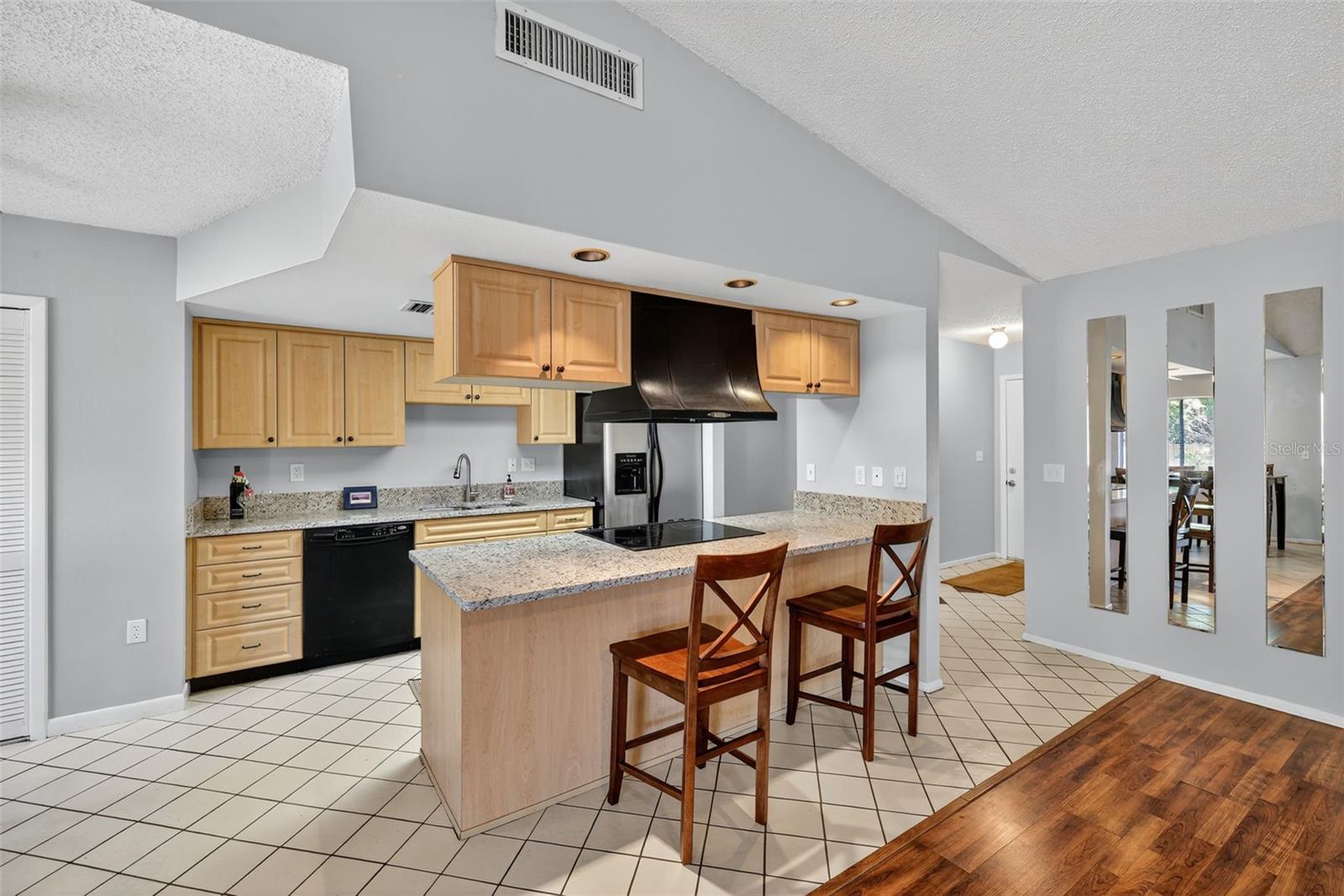 COUNTRY VILLAS - Residential