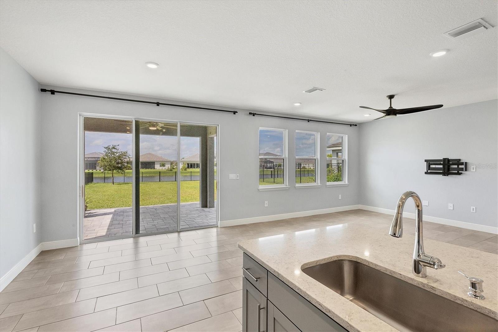 STAR FARMS AT LAKEWOOD RANCH - Residential Lease