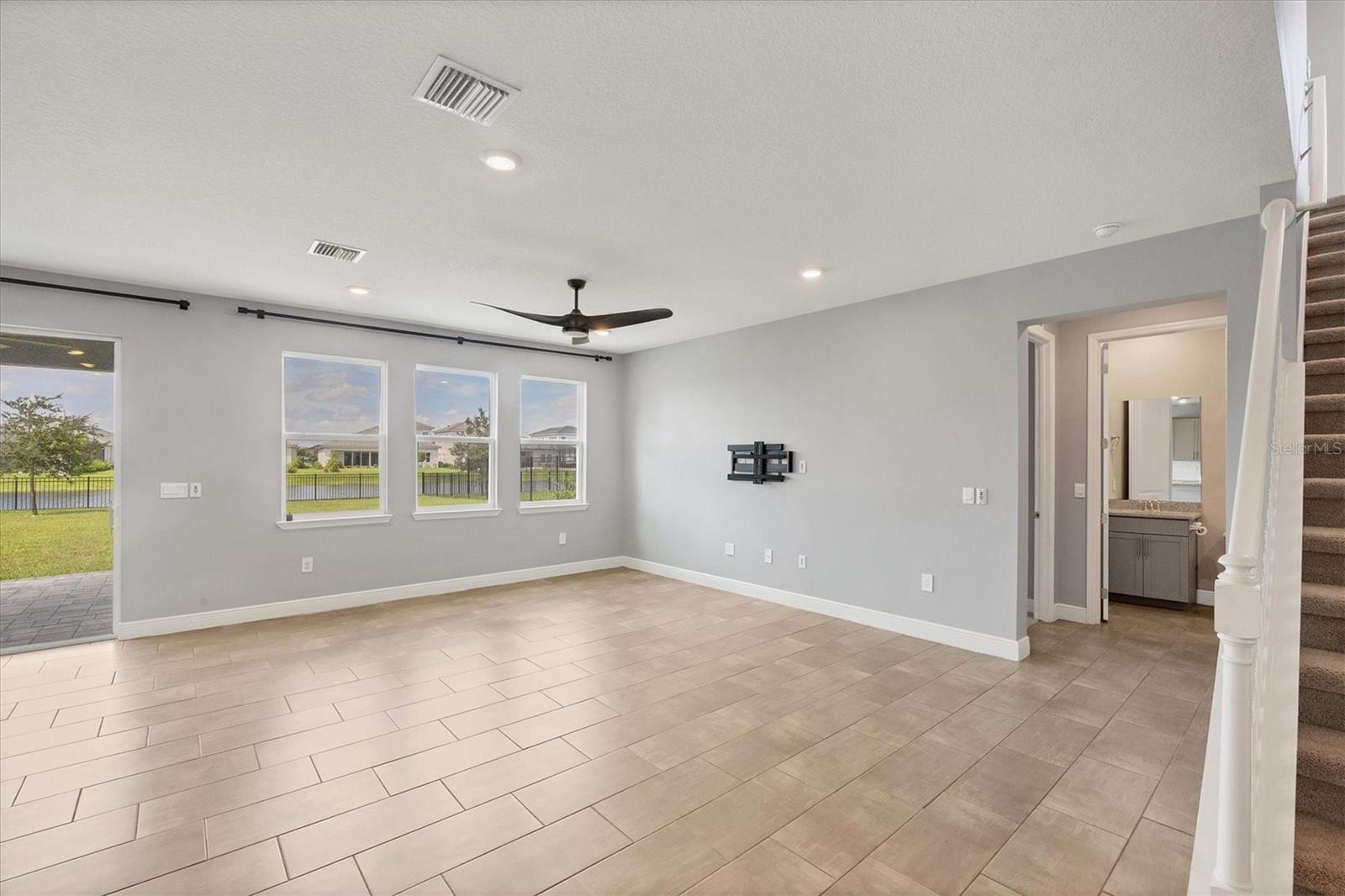 STAR FARMS AT LAKEWOOD RANCH - Residential Lease