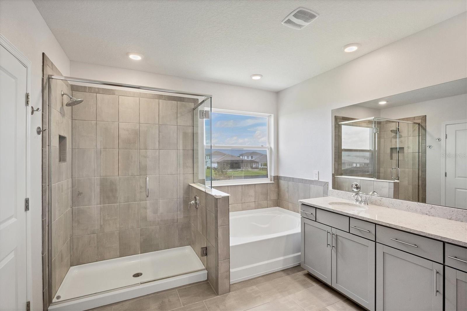 STAR FARMS AT LAKEWOOD RANCH - Residential Lease