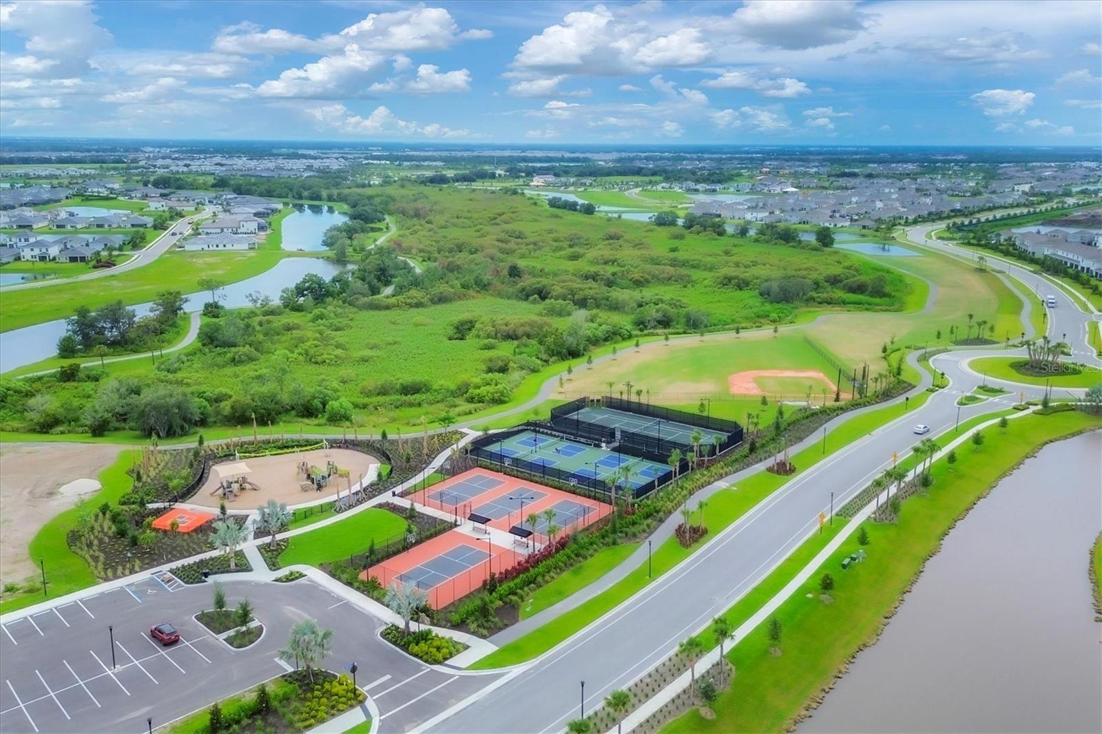 STAR FARMS AT LAKEWOOD RANCH - Residential Lease