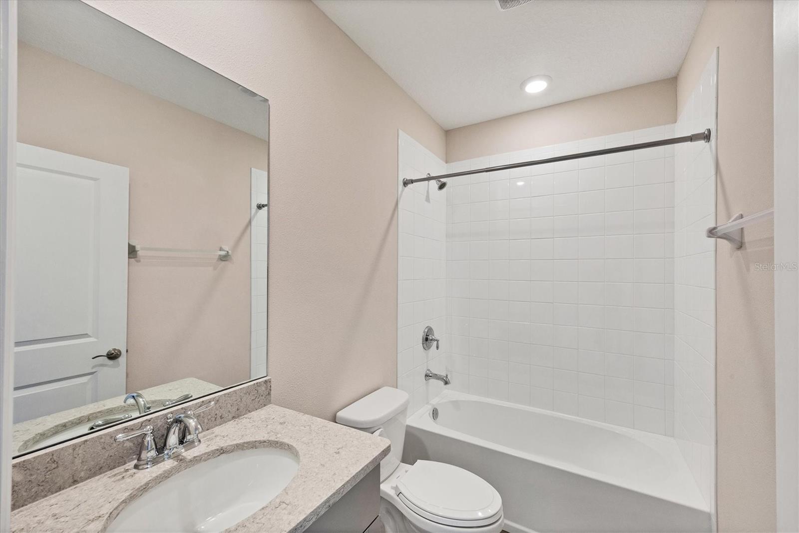 STAR FARMS AT LAKEWOOD RANCH - Residential Lease