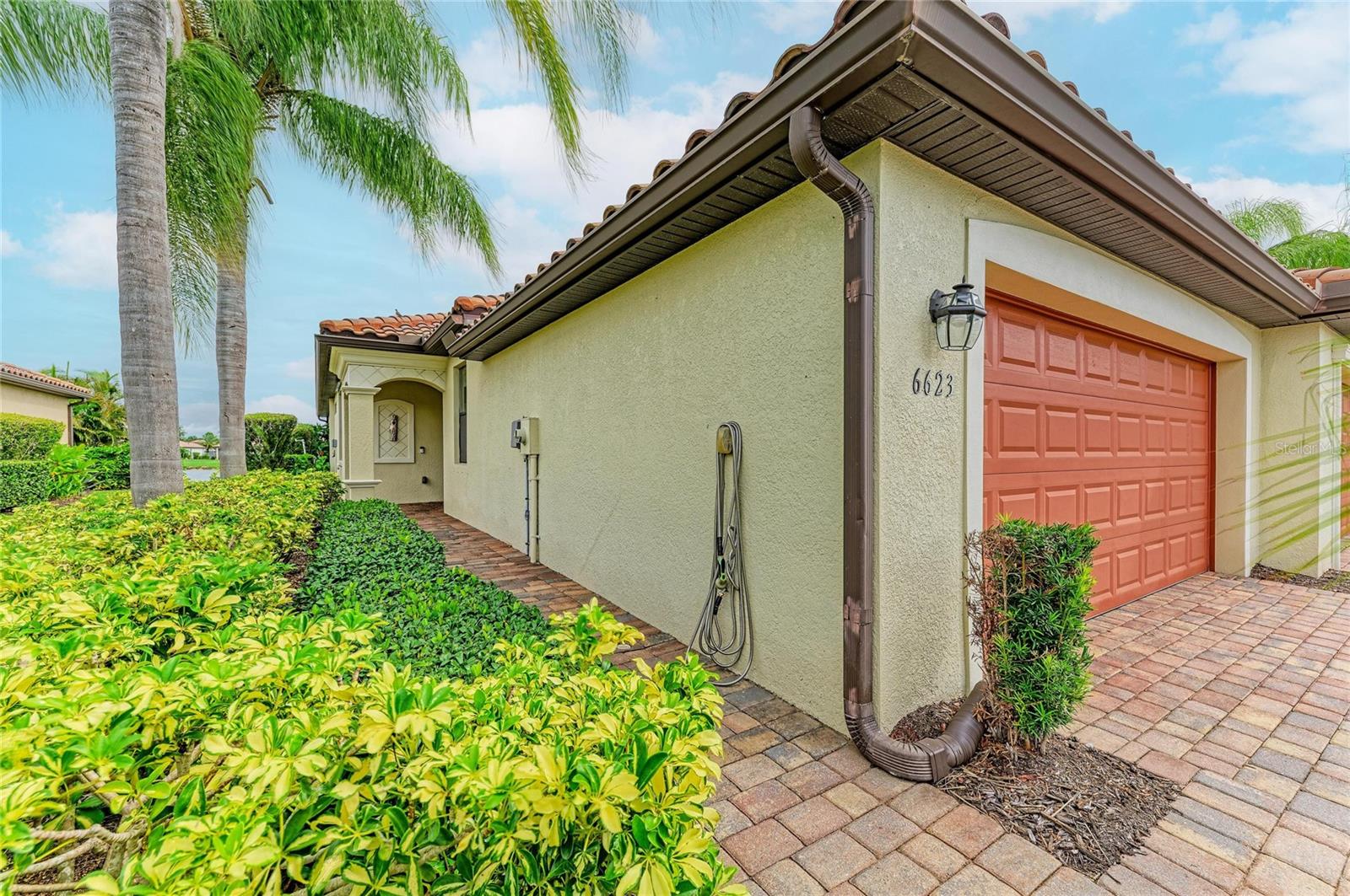 6623 CANDLESTICK DRIVE