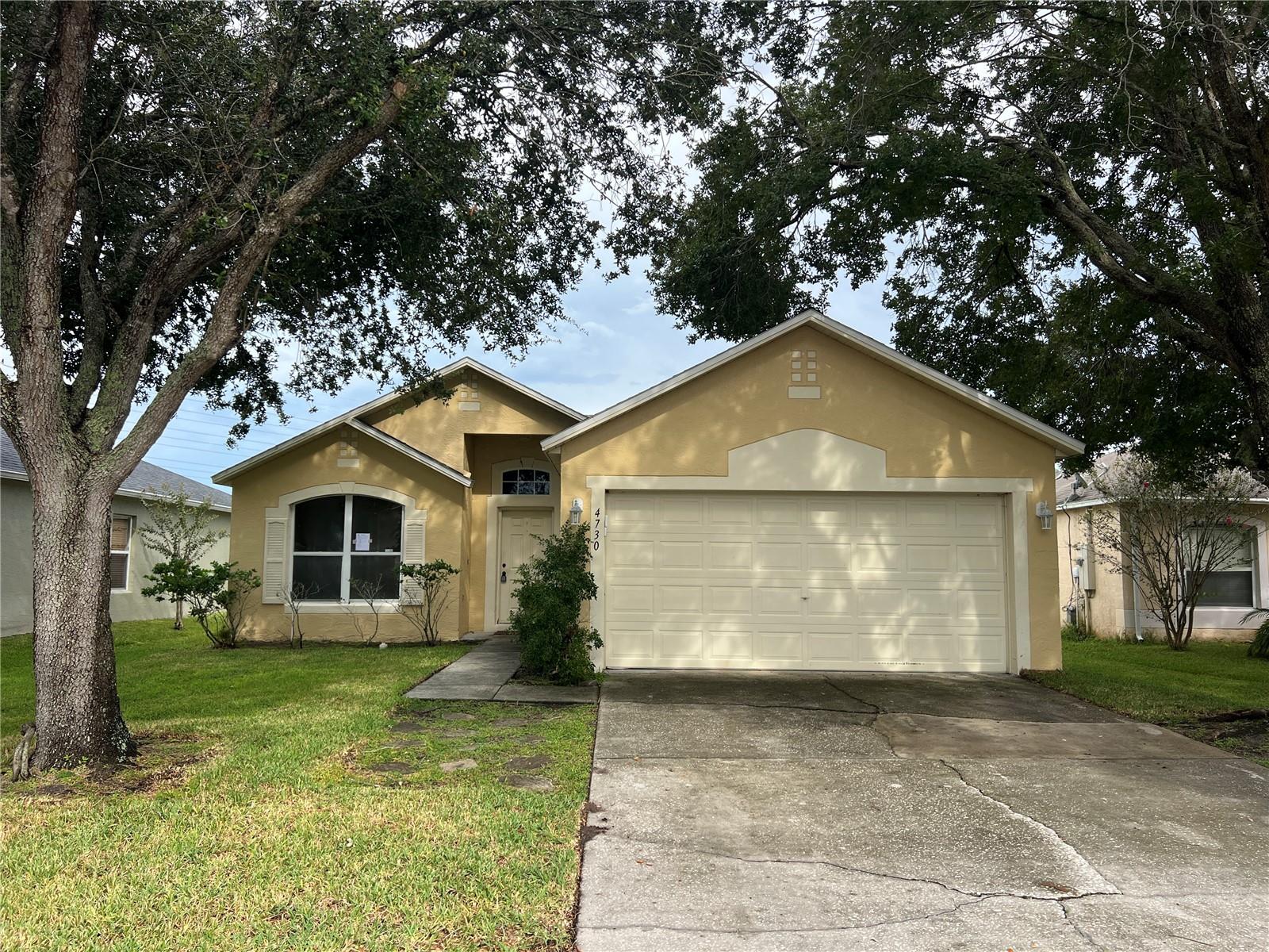 Tremendous opportunity to own a well maintained 3 bedroom, 2 bath single family home in East Orlando. Home offers a split bedroom plan, laminate wood flooring, eating space in the kitchen, and a fenced in back yard. Brand new AC (September 2025). Available for quick closing. With convenient access to 50, the 408, and 417, you are within minutes of UCF, Lockheed Martin, the Orlando International Airport with an easy commute to downtown, and our beautiful beaches. This is a must-see property that will not last long. Hurry...call and schedule a viewing today.