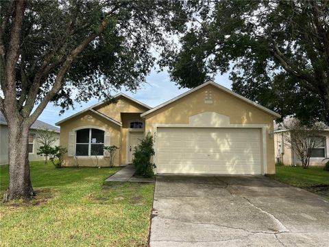 Photo of 4730 Willamette Circle, Orlando, FL 32826 (MLS # O6339555) Photo of 4730 Willamette Circle, Orlando, FL 32826 (MLS # O6339555)