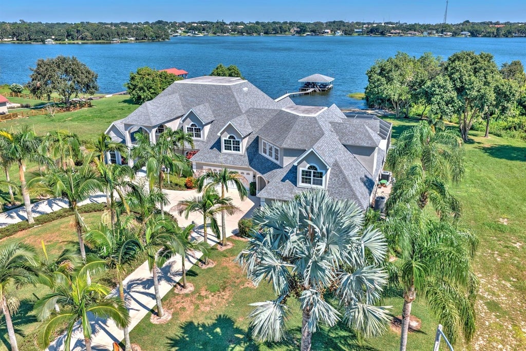 Photo of 492 Sunset Pointe Drive, Lake Placid, FL 33852 (MLS # P4940213)