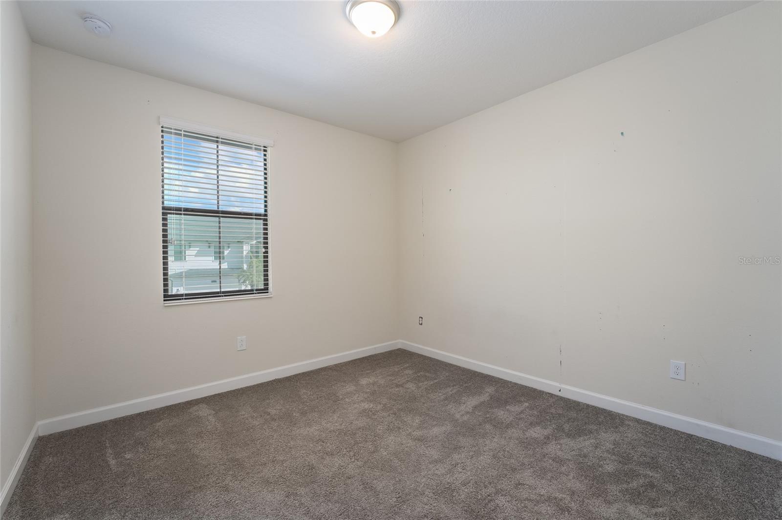 TRAILS/MOSS PARK - Residential Lease