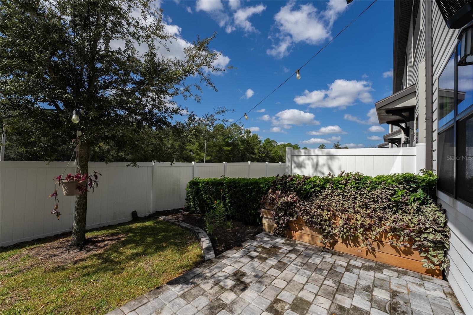 TRAILS/MOSS PARK - Residential Lease