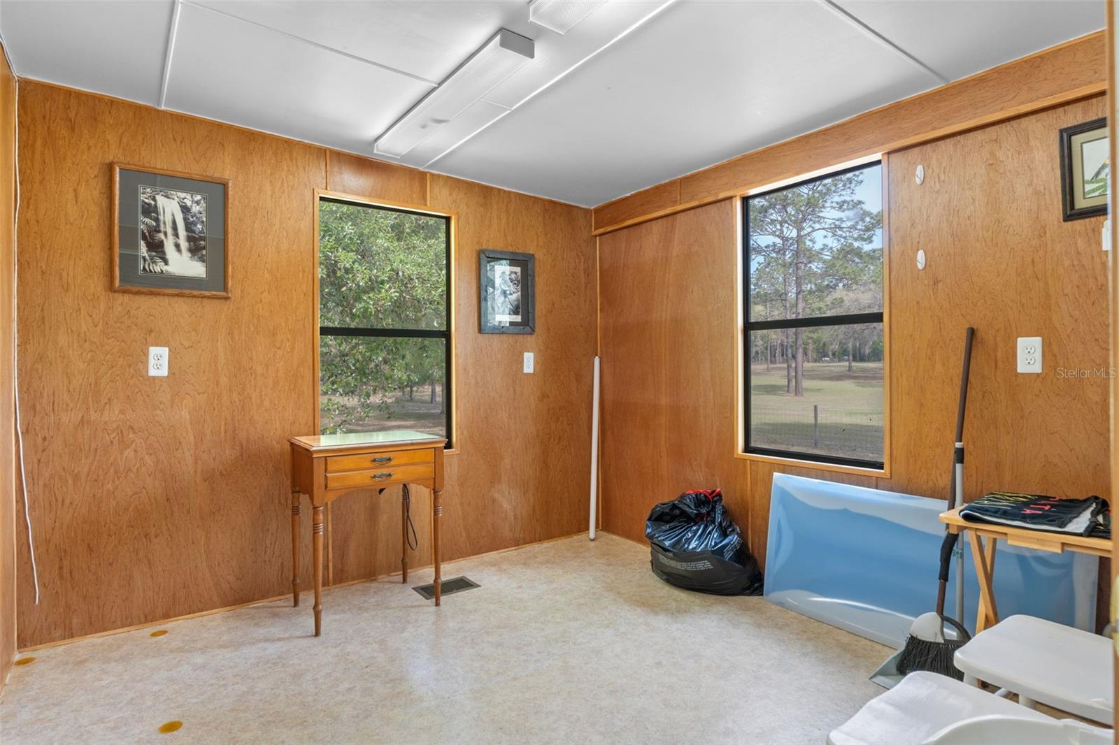 LAKE TROPICANA RANCHETTES - Residential