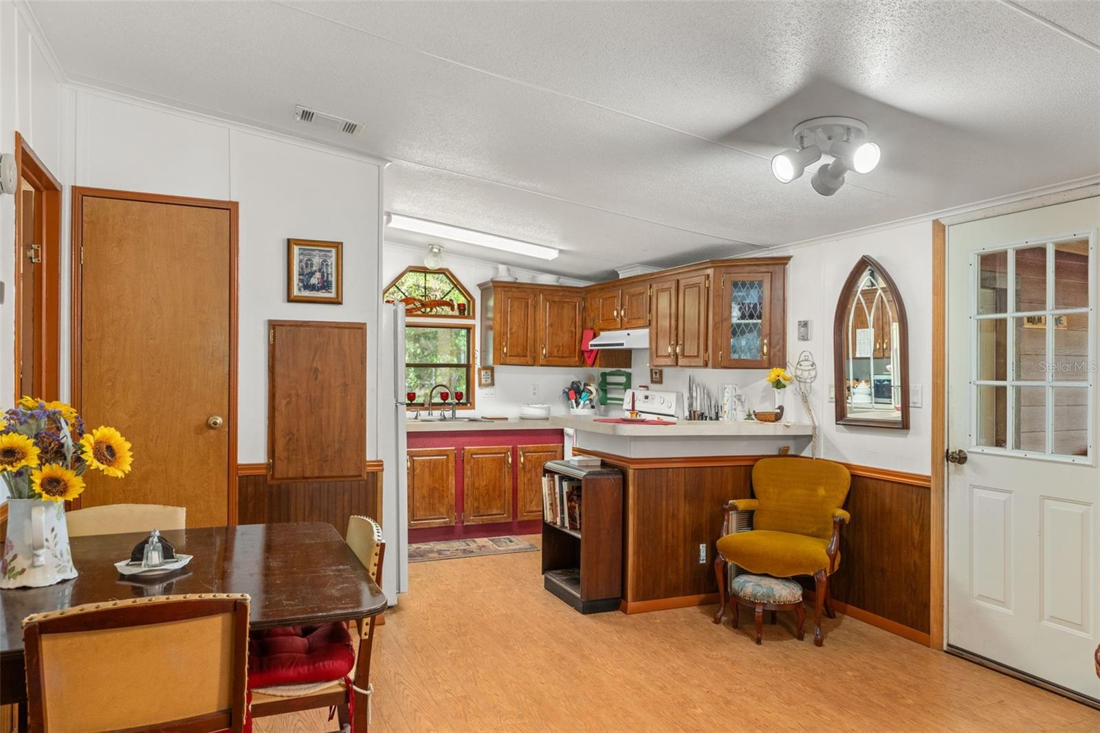 LAKE TROPICANA RANCHETTES - Residential