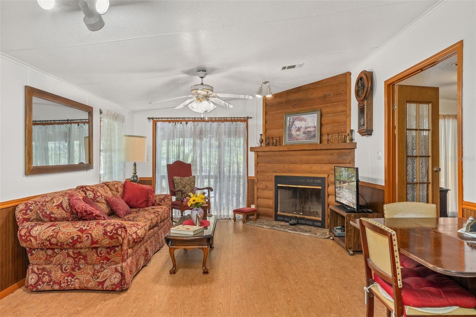 LAKE TROPICANA RANCHETTES - Residential