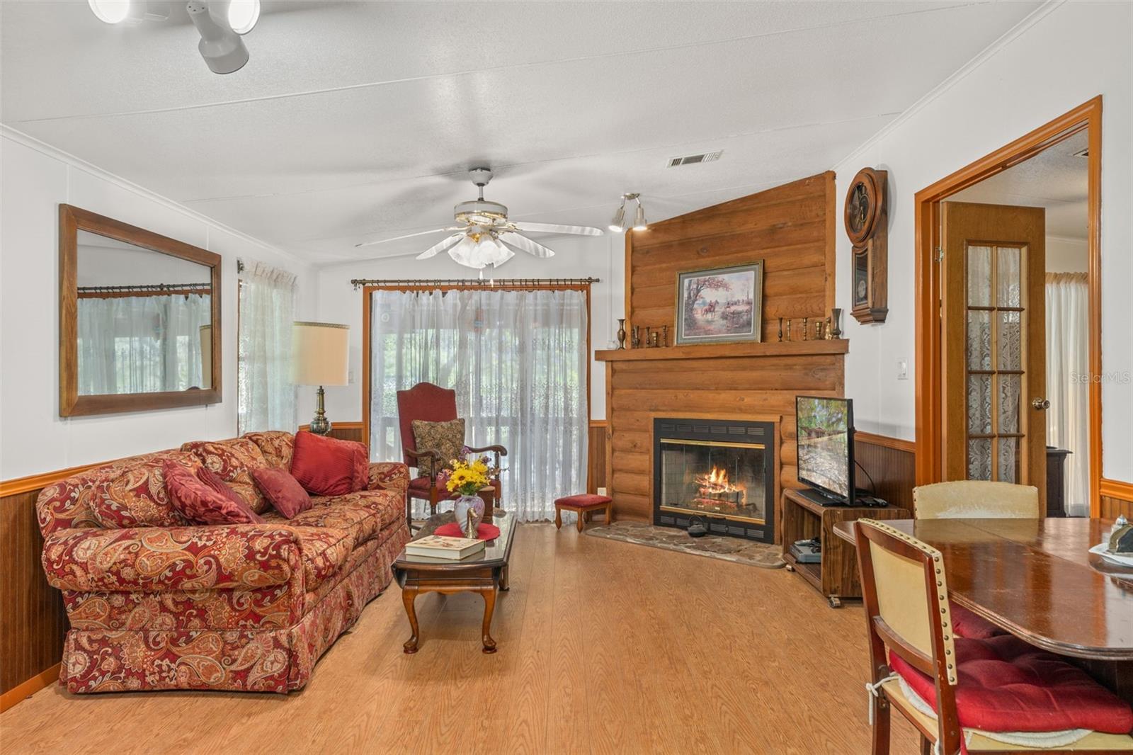 LAKE TROPICANA RANCHETTES - Residential