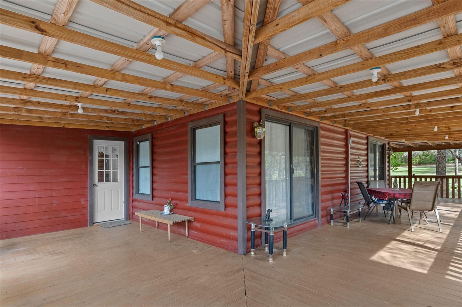 LAKE TROPICANA RANCHETTES - Residential