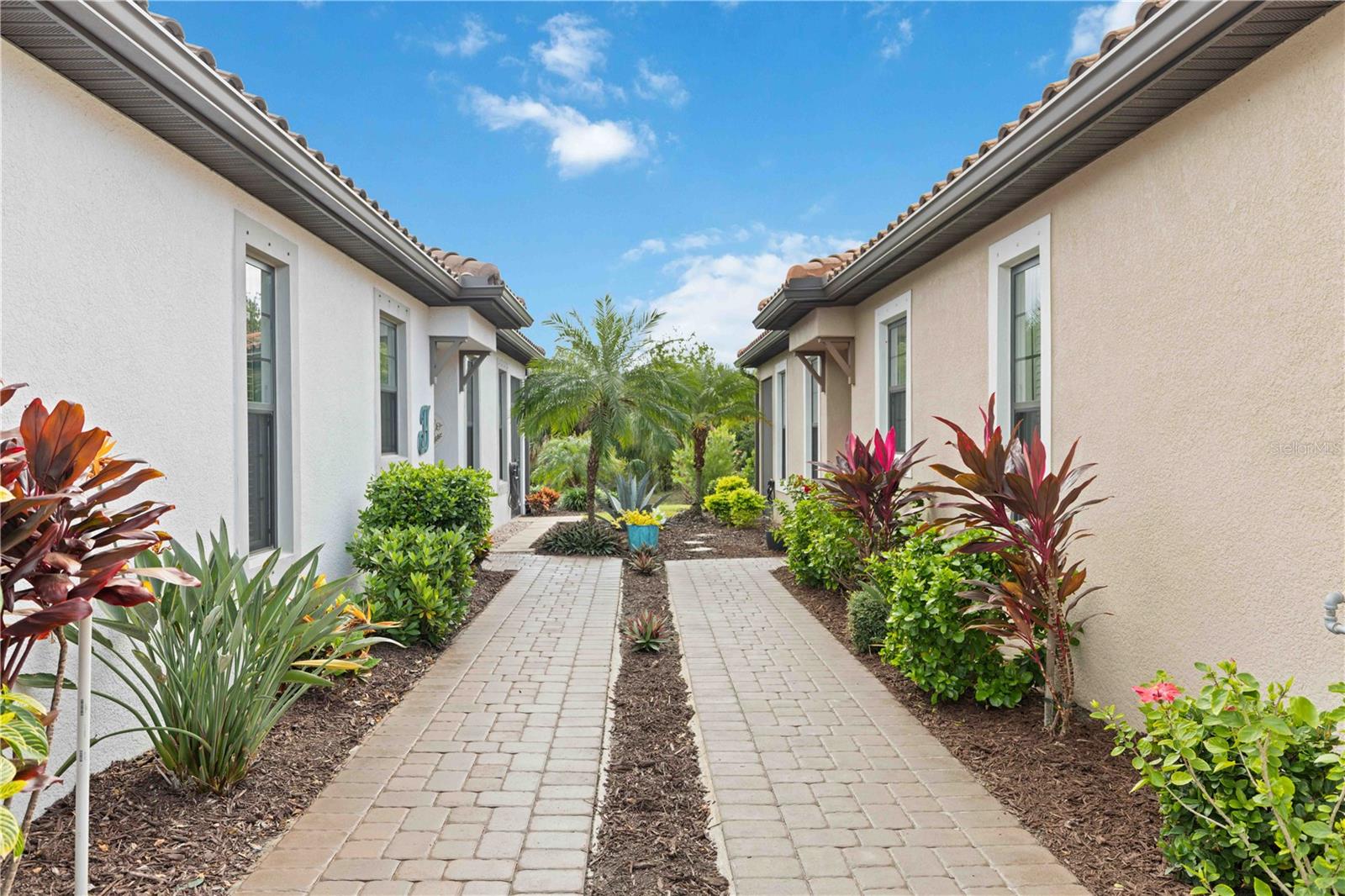 ARTISAN LAKES ESPLANADE PH IV SUBPH A, B, - Residential