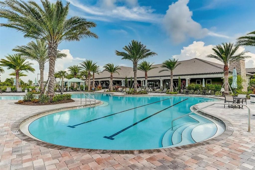 Photo of 5335 Rushmere Court, Palmetto, FL 34221 (MLS # A4671106)