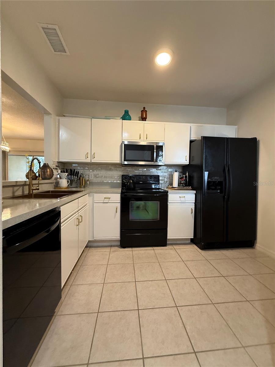 VILLAGES OF BLOOMINGDALE CONDO - Residential