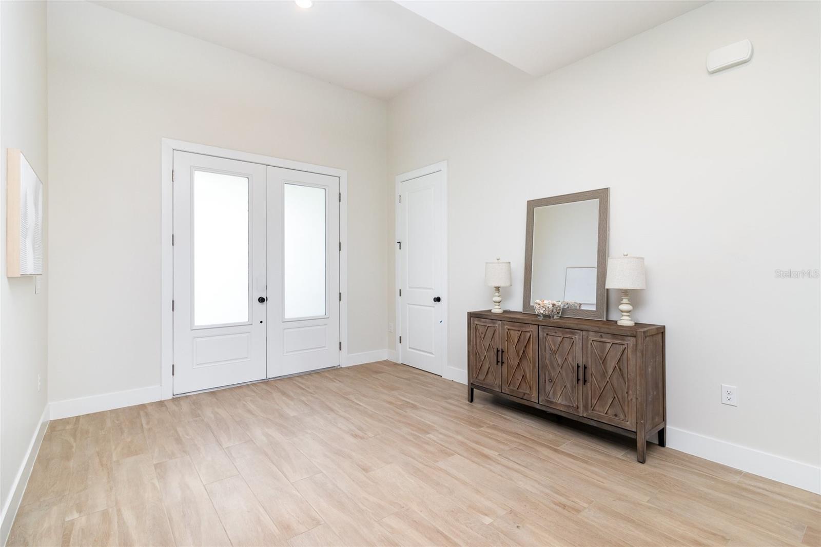 508 TOPSAIL DRIVE
