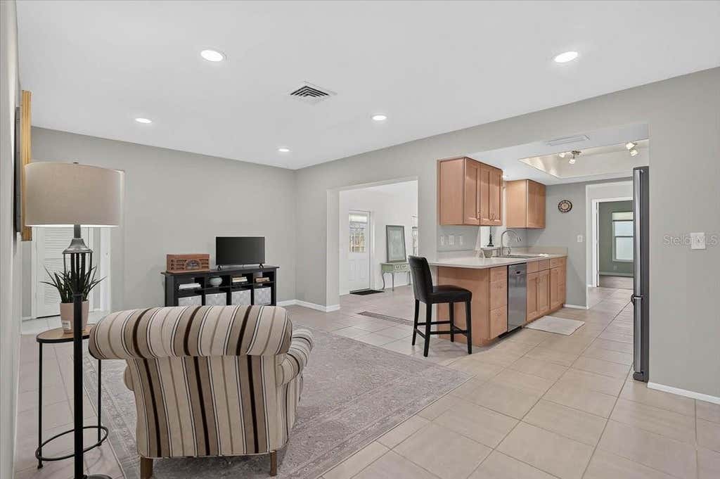 Photo of 48 Dade Avenue, Sarasota, FL 34232 (MLS # A4702946)