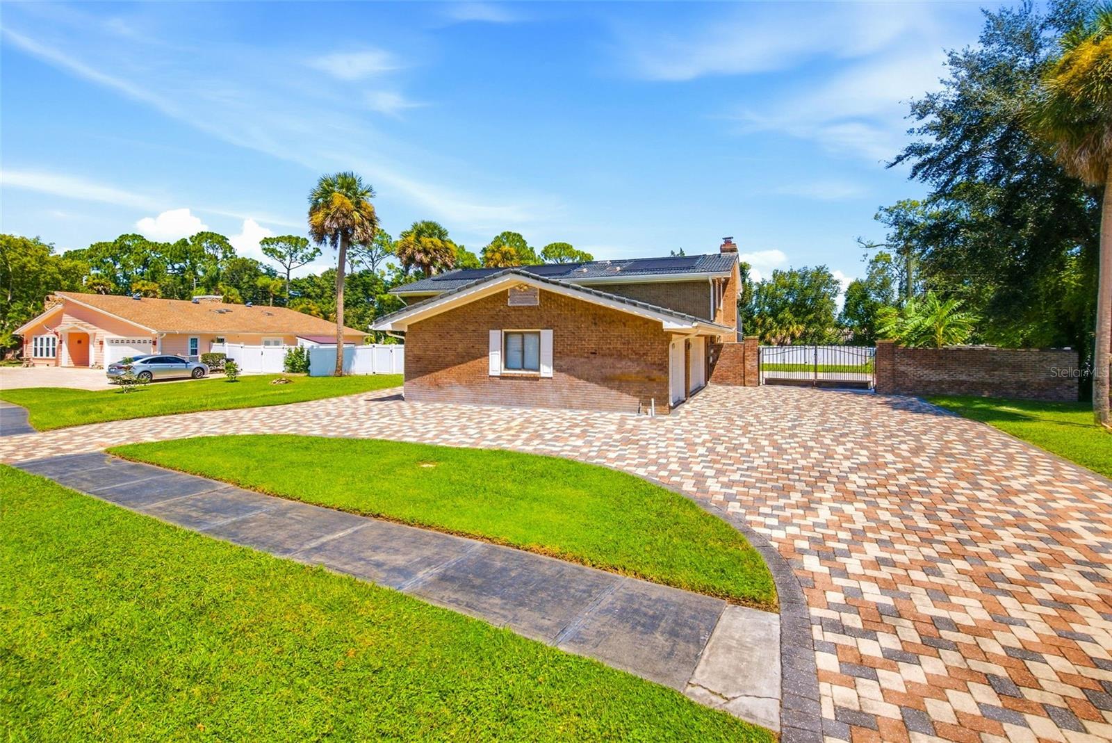 433 PELICAN BAY DRIVE