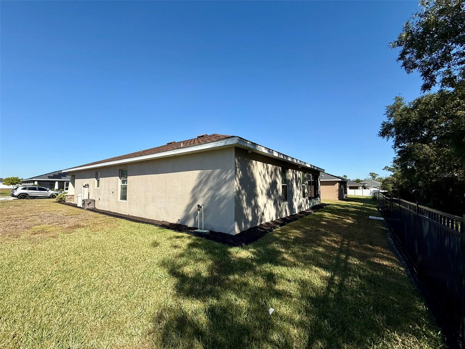 WATERS EDGE/THE LAKES - Residential