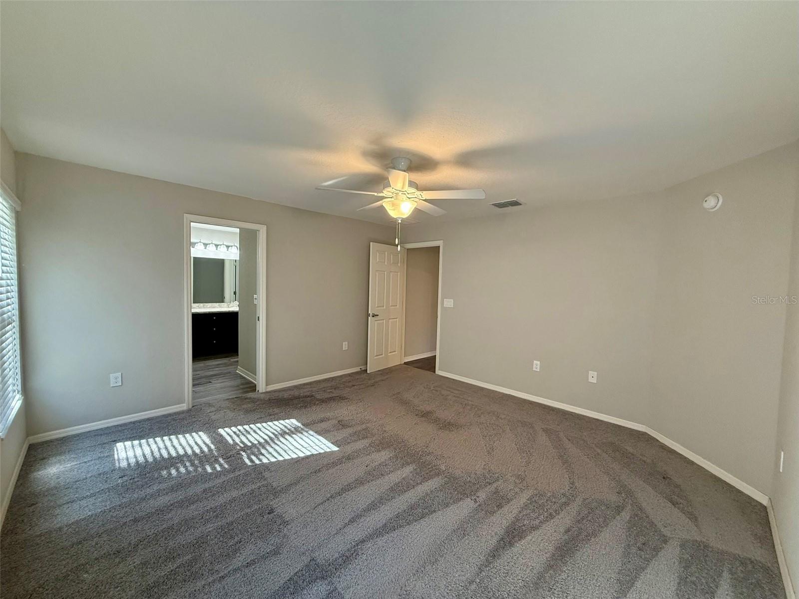 WATERS EDGE/THE LAKES - Residential