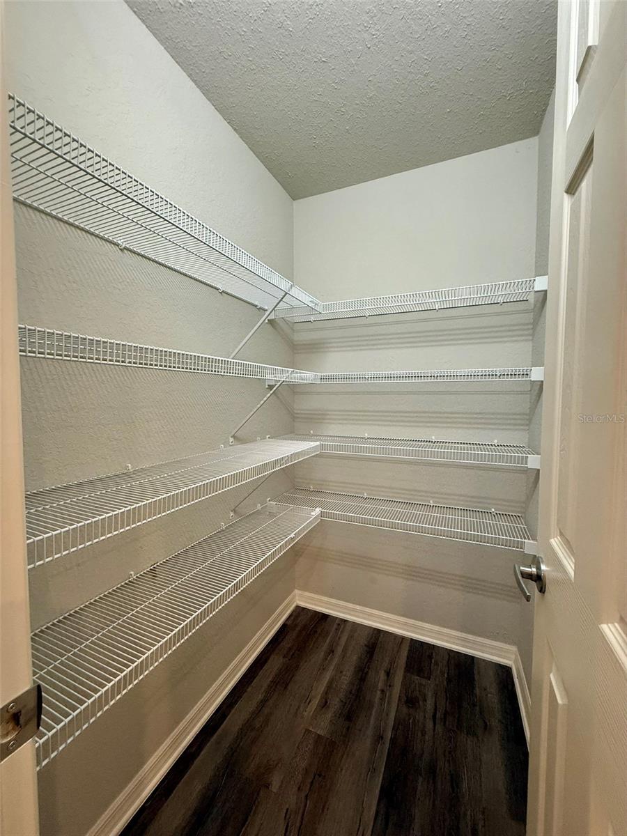 WATERS EDGE/THE LAKES - Residential