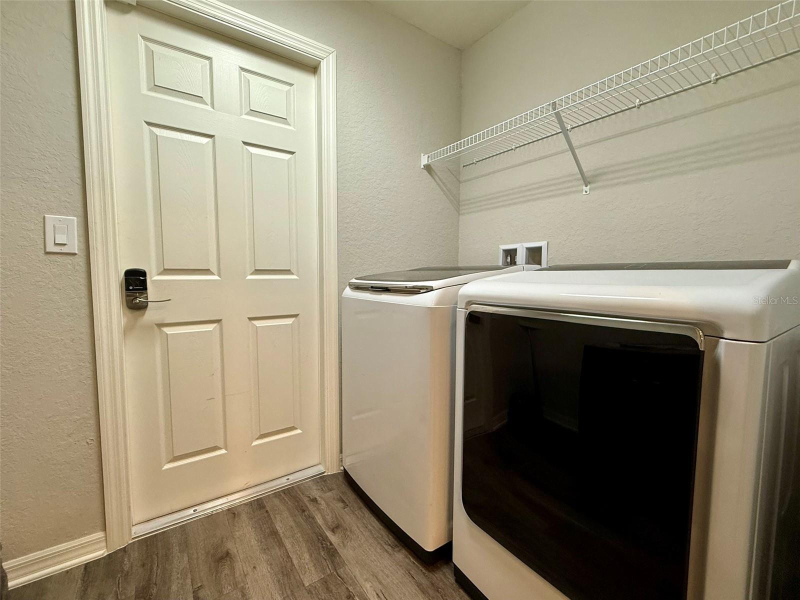 WATERS EDGE/THE LAKES - Residential