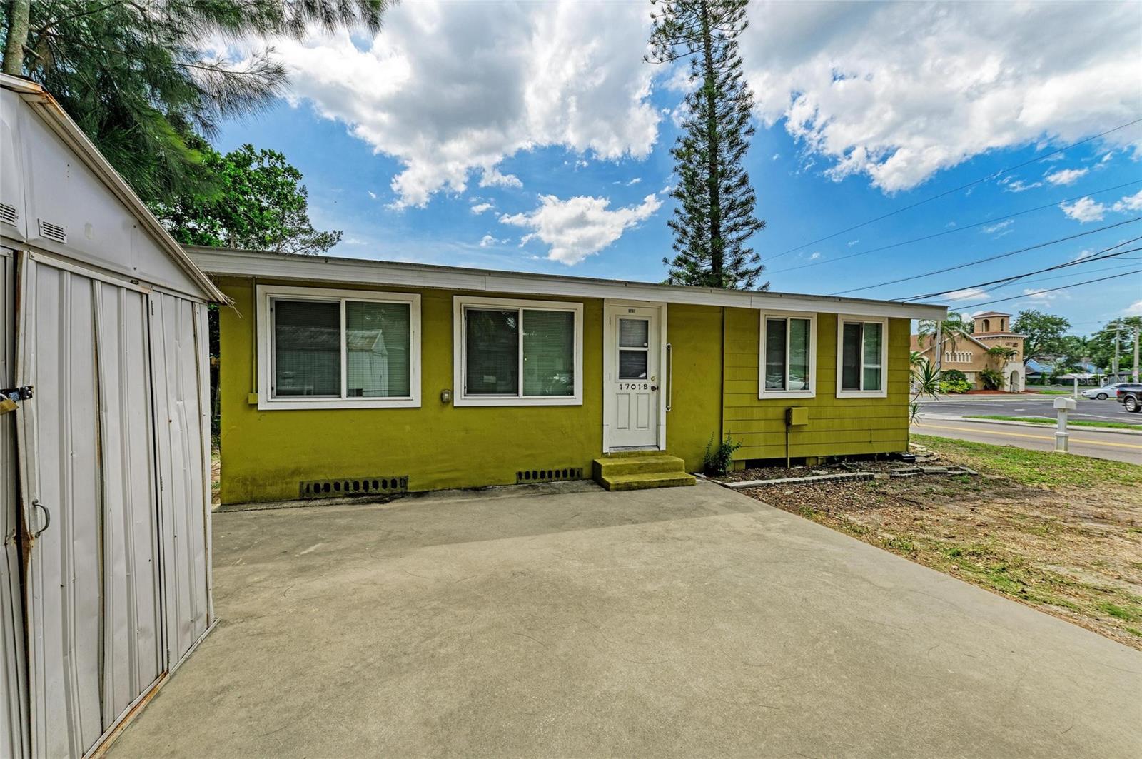 ACREAGE - Residential Income