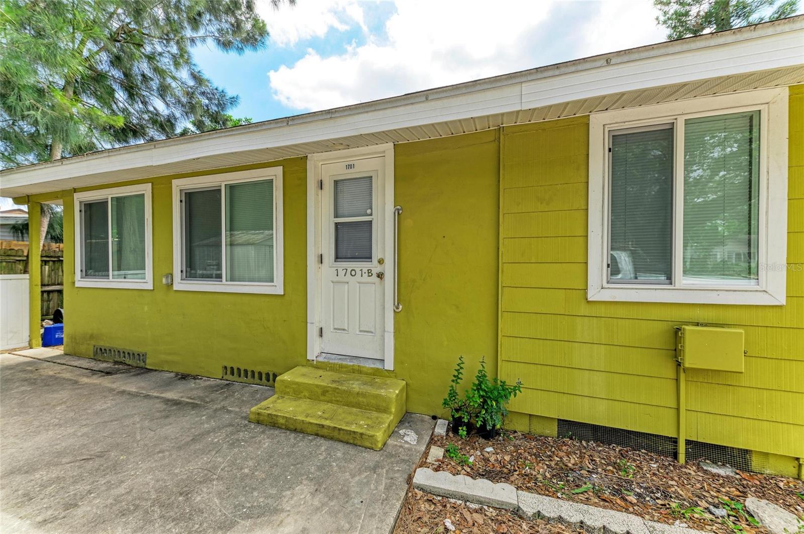 ACREAGE - Residential Income