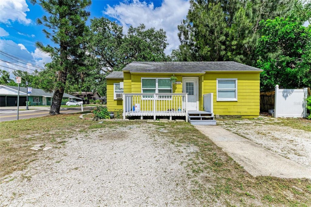 Photo of 1701 13th Street W, Bradenton, FL 34205 (MLS # A4656587)