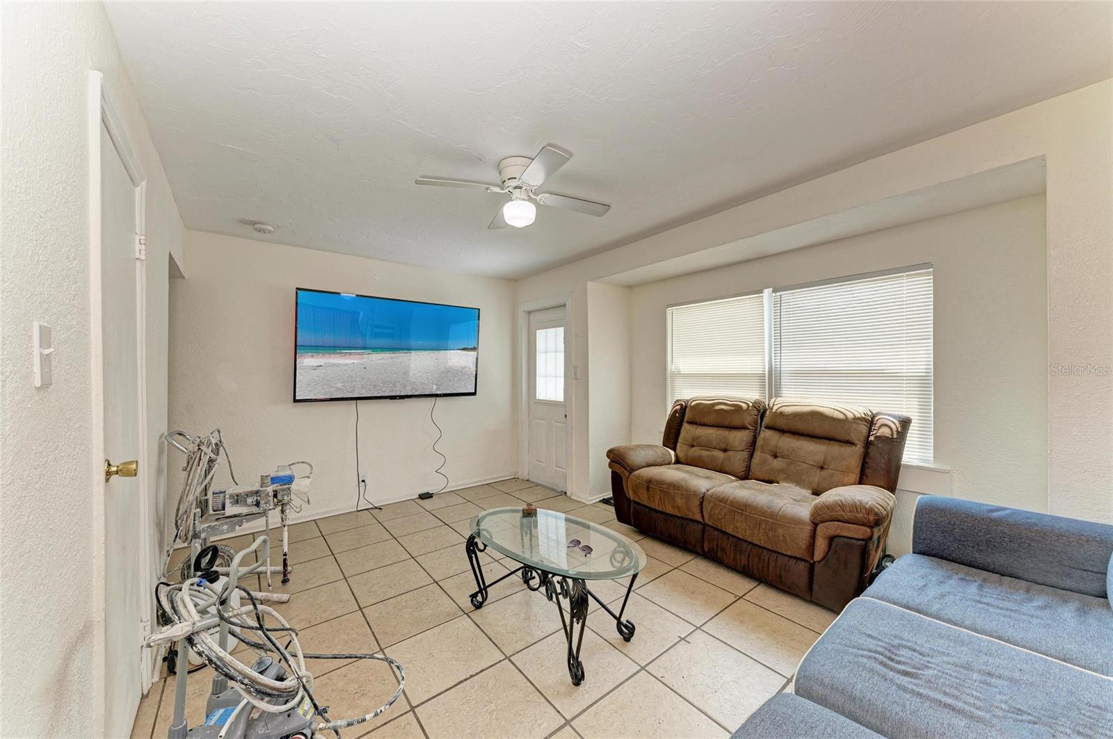 ACREAGE - Residential Income